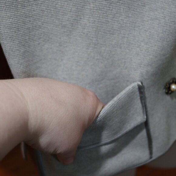 Coltalia Imports Vintage Wool Cropped Blazer Jacket Gray Pearl Button 12 - Picture 7 of 10